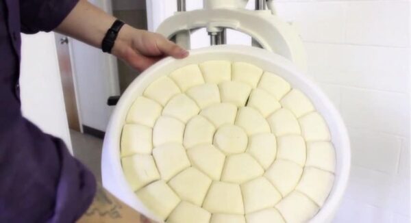Erika_HDE-Dough-Results HDE Hand Dough Divider